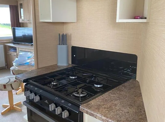 Comfy 2 Bed Holiday Caravan